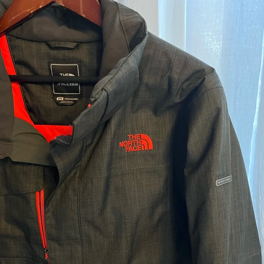 The North Face Ski/Snow Jacket Mens Medium Gray